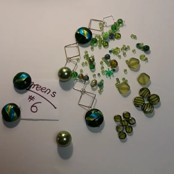 🔥50% off🔥Green Beads all sizes - Picture 1 of 8